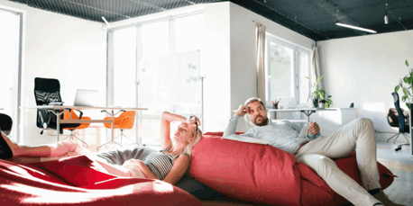 Adaptive-Workplace-Design-Is-Elevating-The-Office-Experience-For-A-Hybrid-Era-750x375